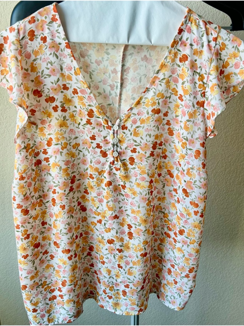 LOFT Cream Floral V-Neck Flutter Sleeve Blouse with Buttons